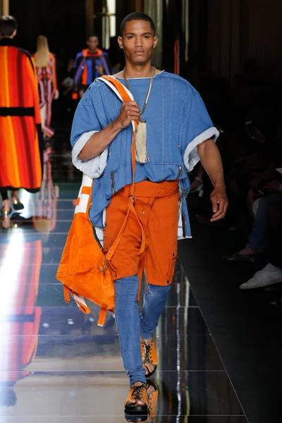 Look 39